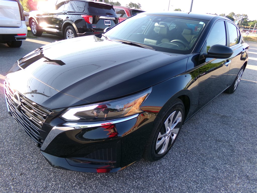 2025 Nissan Altima - $23,954