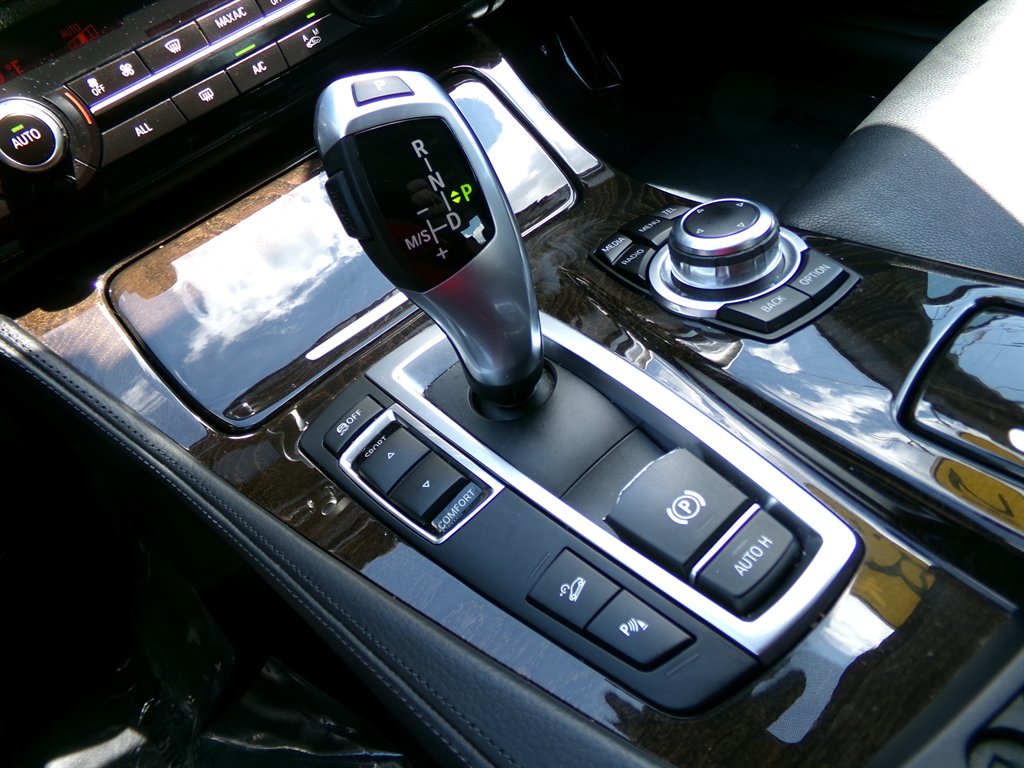 2013 BMW 5 Series - $11,955