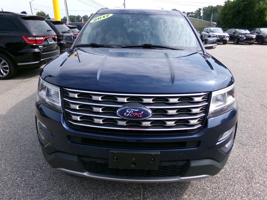 2017 Ford Explorer - $18,966