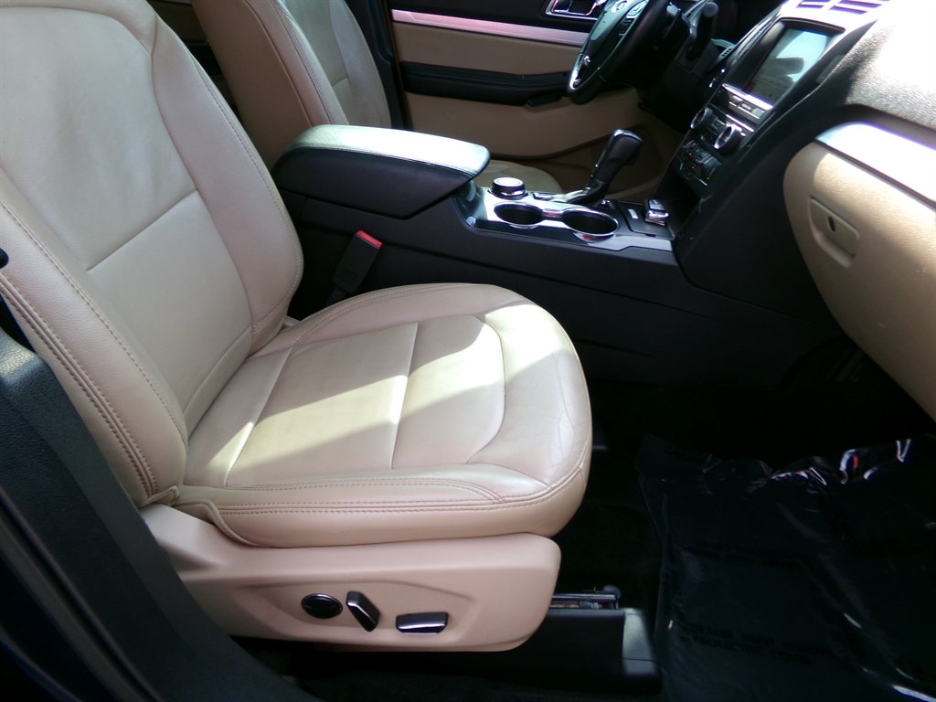 2017 Ford Explorer - $18,966