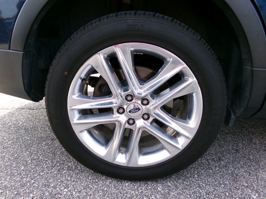 2017 Ford Explorer - $18,966
