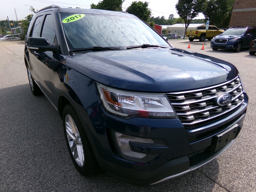 2017 Ford Explorer - $18,966