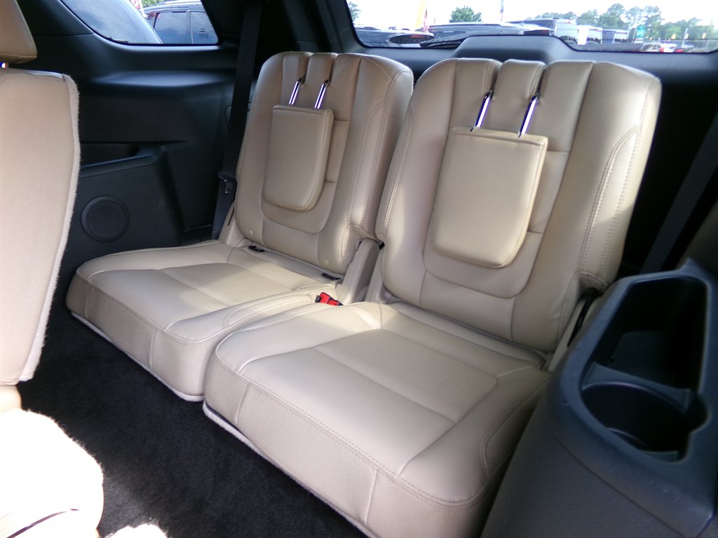 2017 Ford Explorer - $18,966