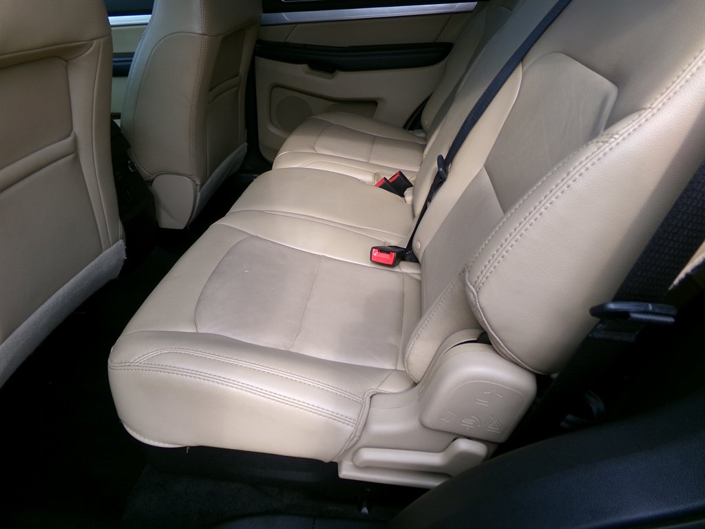 2017 Ford Explorer - $18,966