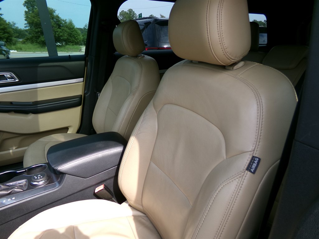 2017 Ford Explorer - $18,966