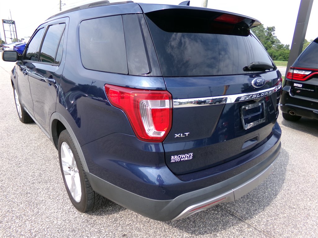 2017 Ford Explorer - $18,966