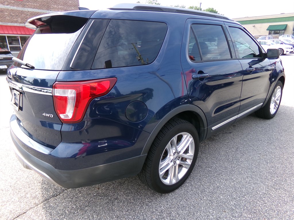 2017 Ford Explorer - $18,966