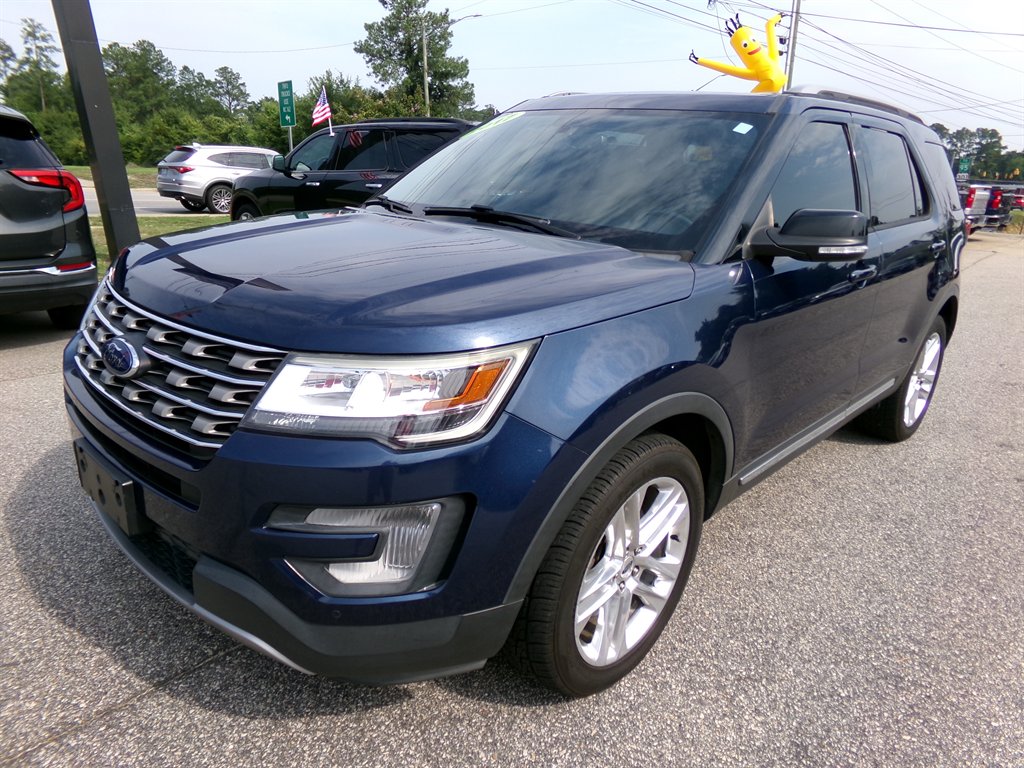 2017 Ford Explorer - $18,966