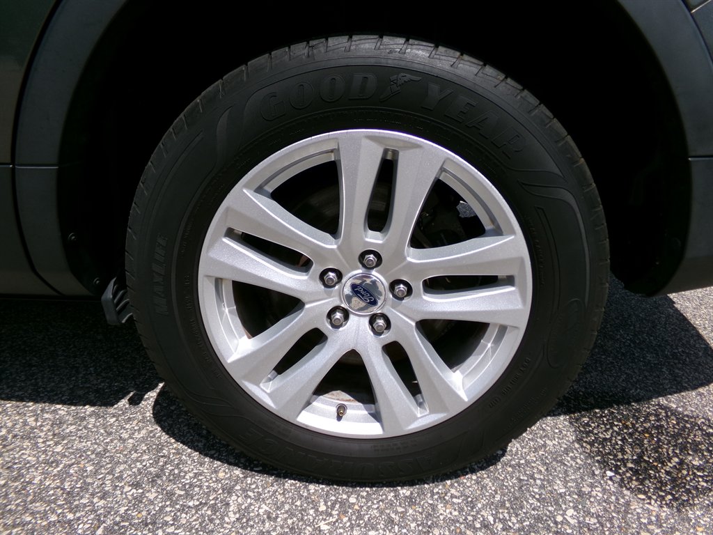 2018 Ford Explorer - $27,325