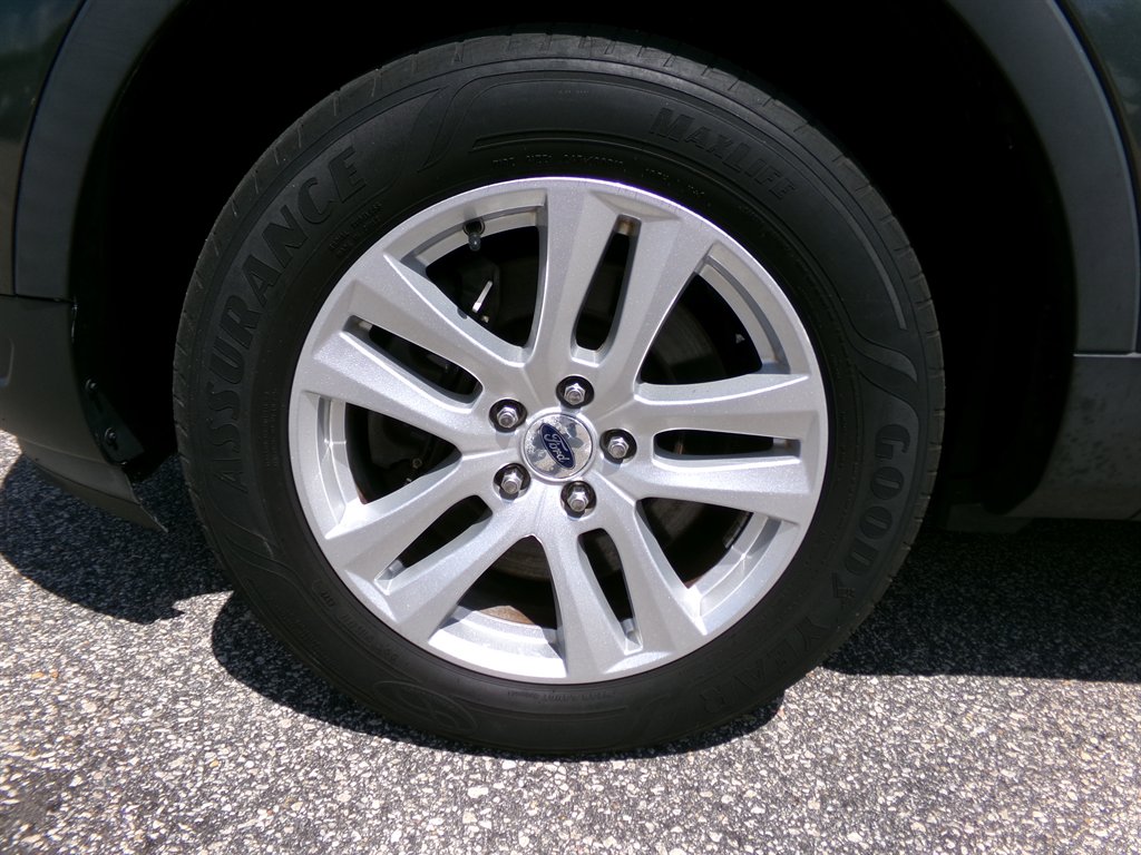 2018 Ford Explorer - $27,325