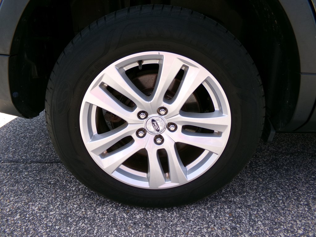 2018 Ford Explorer - $27,325