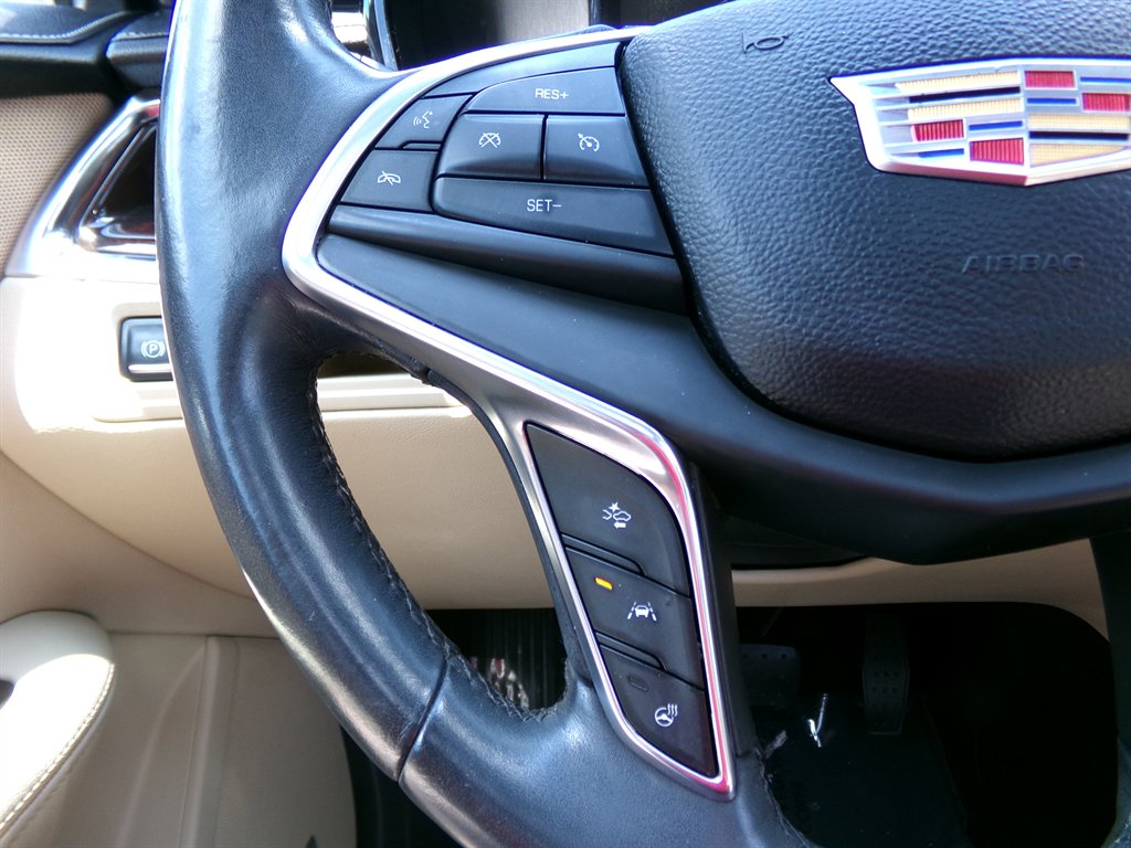 2017 Cadillac XT5 - $21,988