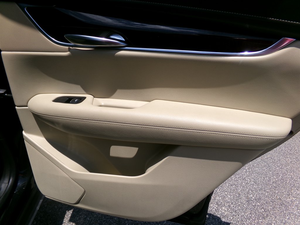 2017 Cadillac XT5 - $21,988