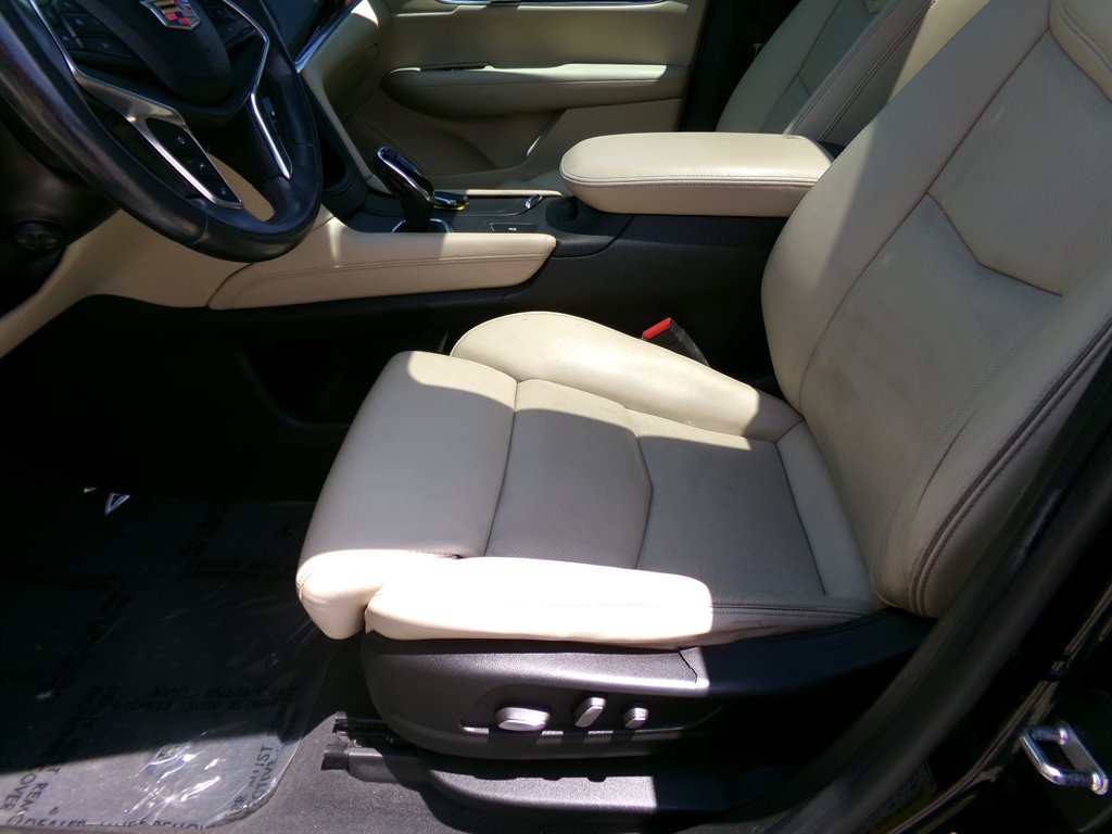 2017 Cadillac XT5 - $21,988