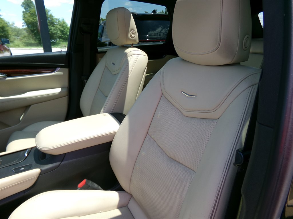 2017 Cadillac XT5 - $21,988