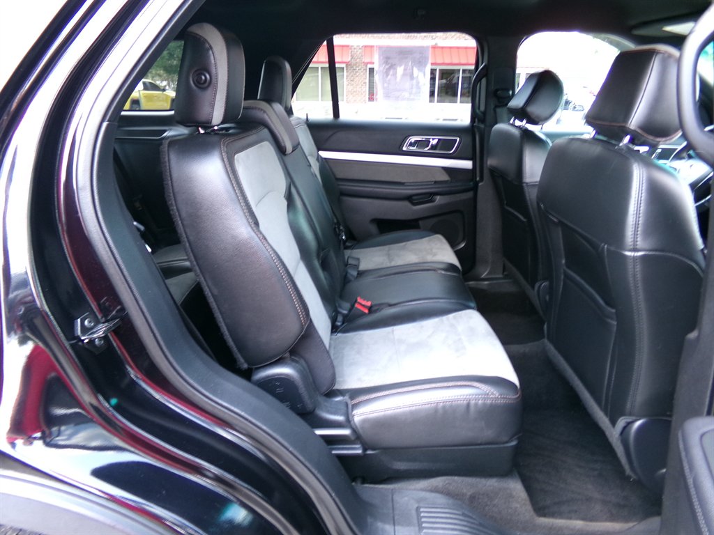 2017 Ford Explorer - $17,964