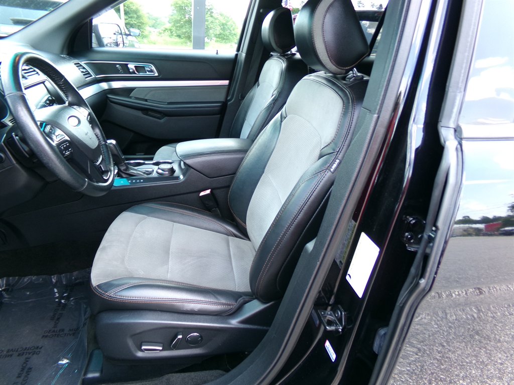 2017 Ford Explorer - $17,964