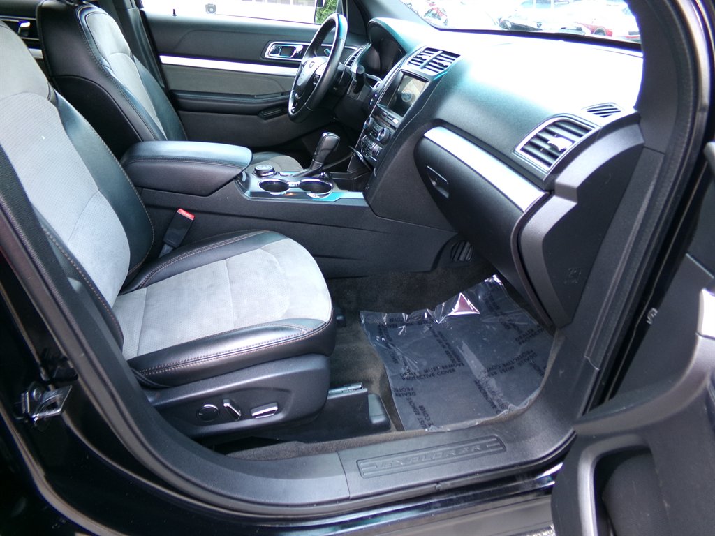 2017 Ford Explorer - $17,964