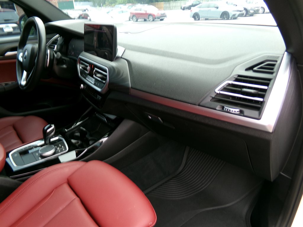 2022 BMW X3 - $24,684