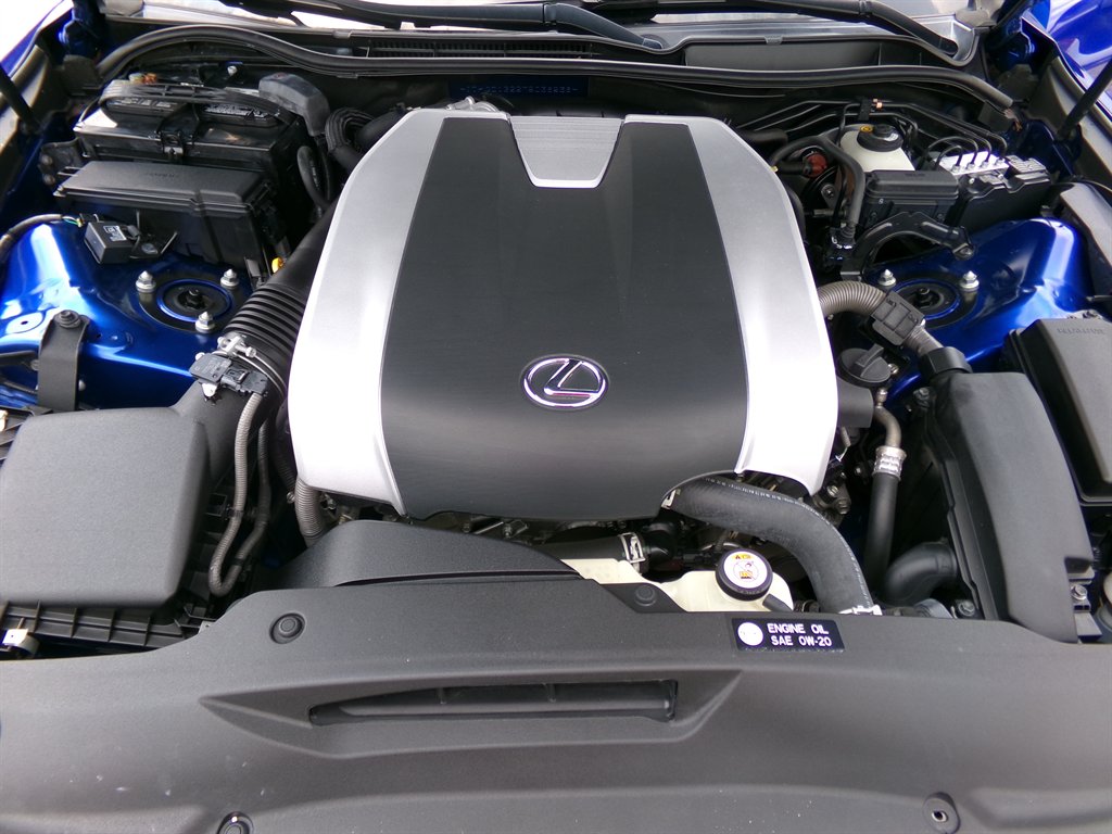 2021 Lexus IS