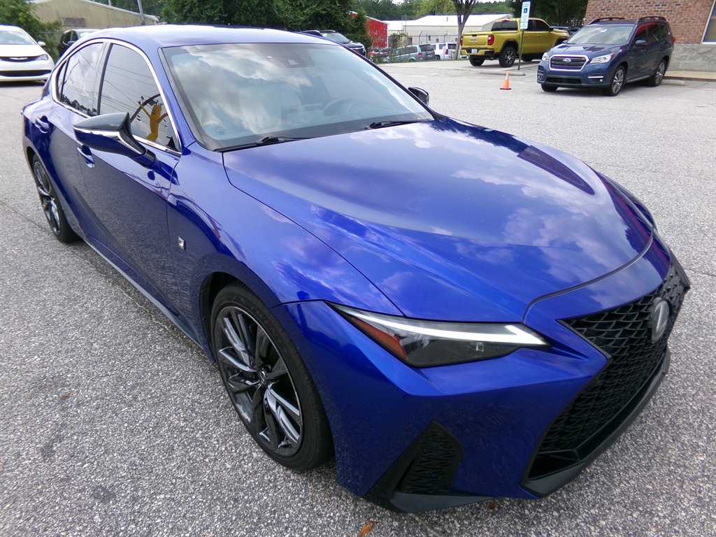 2021 Lexus IS