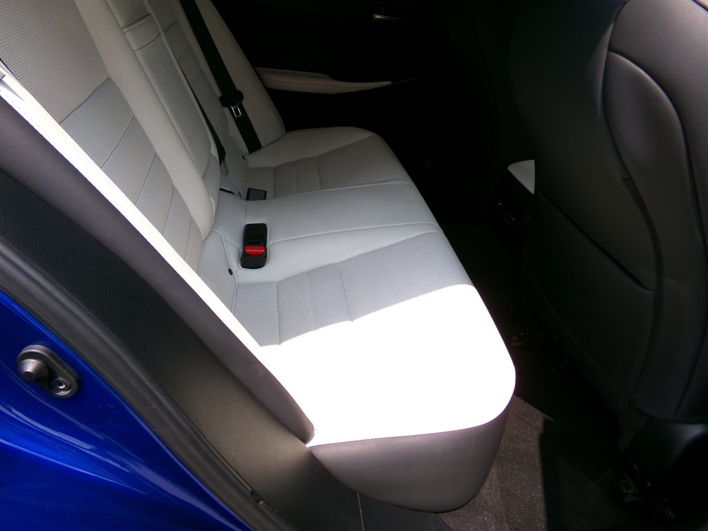 2021 Lexus IS