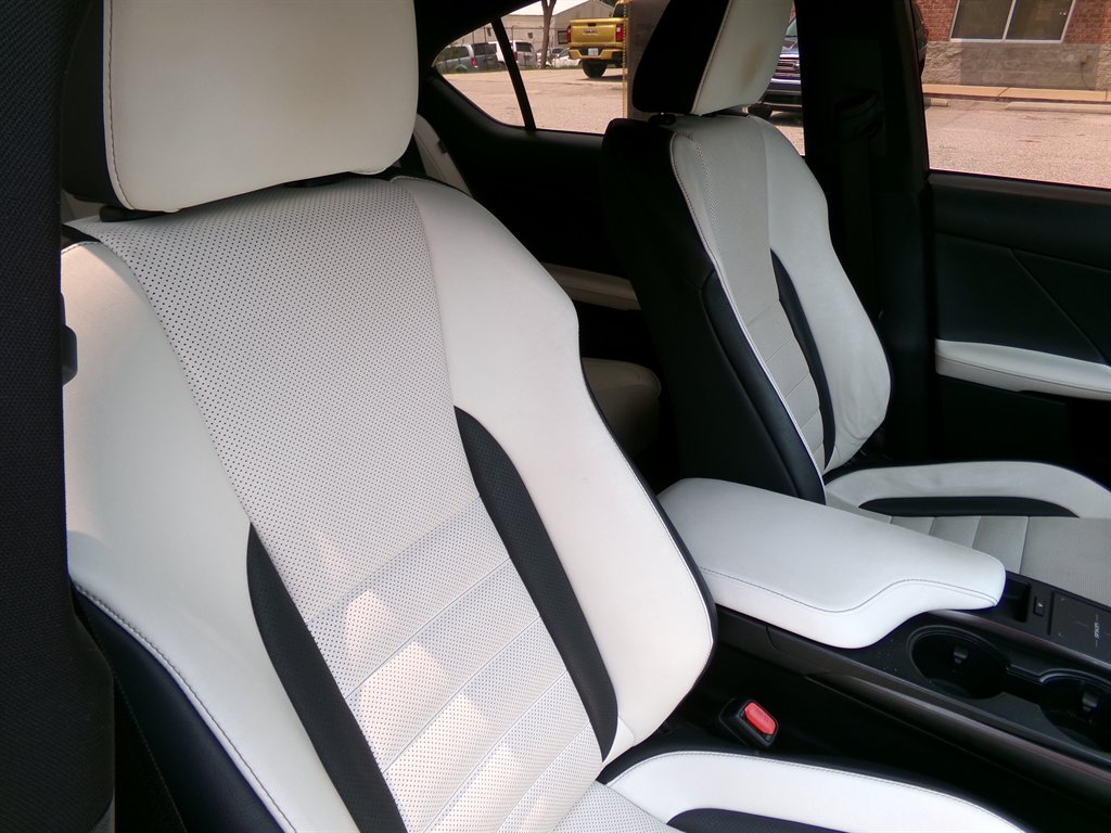 2021 Lexus IS