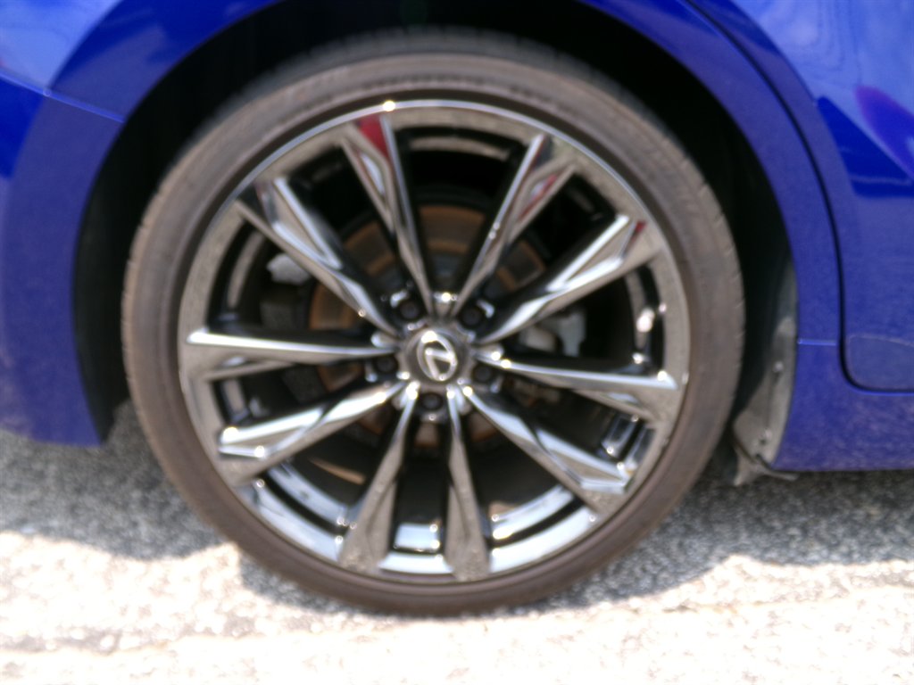2021 Lexus IS