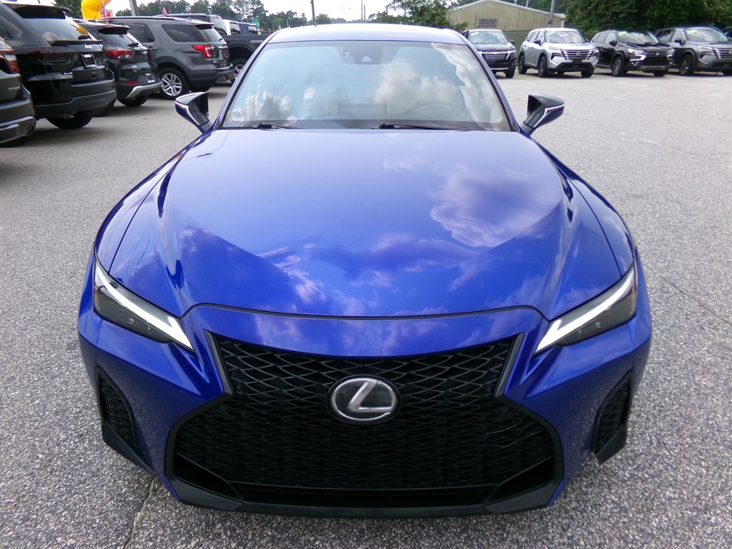 2021 Lexus IS