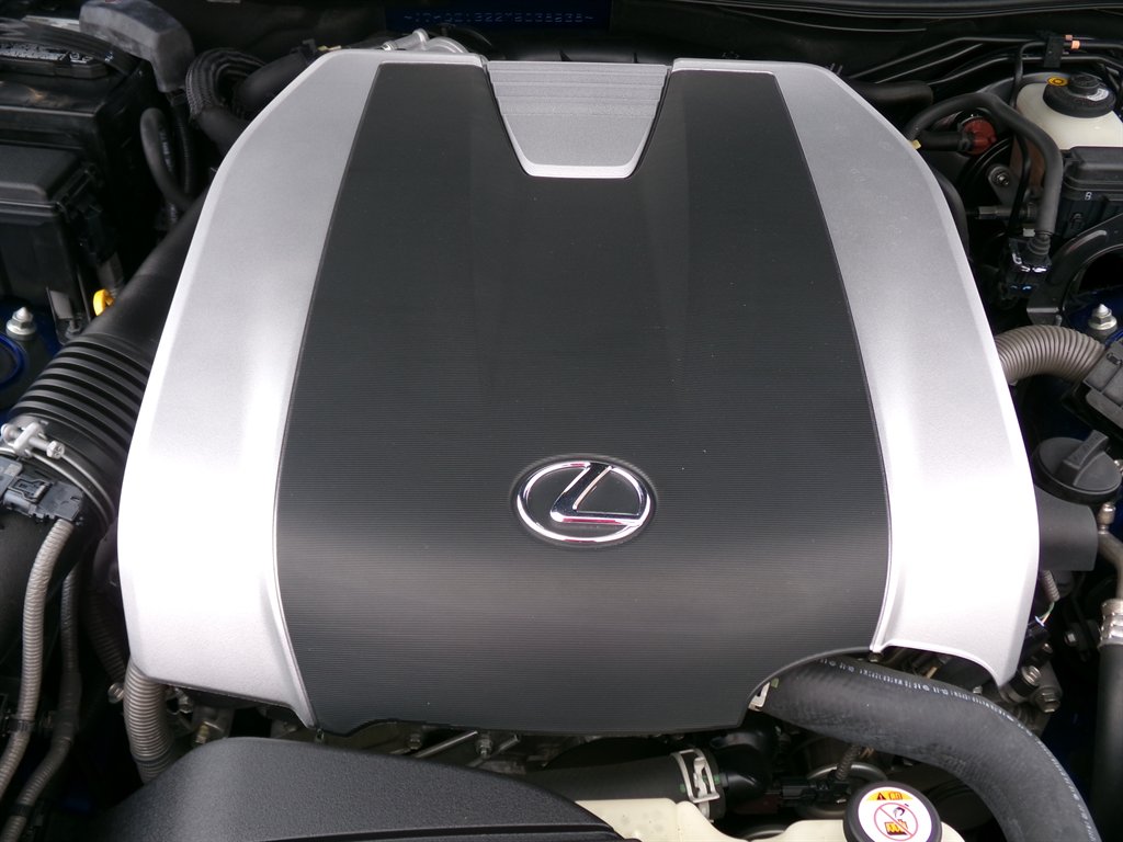 2021 Lexus IS