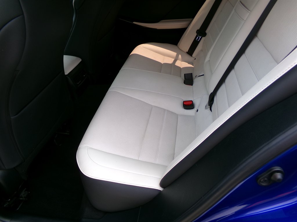 2021 Lexus IS