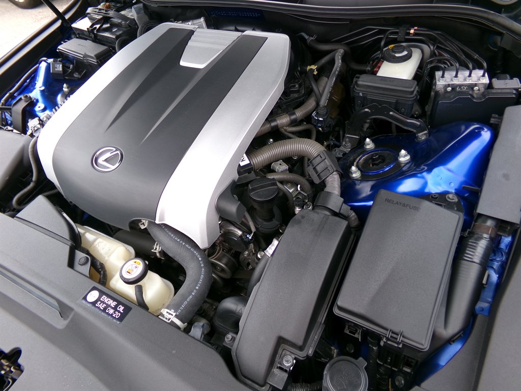 2021 Lexus IS