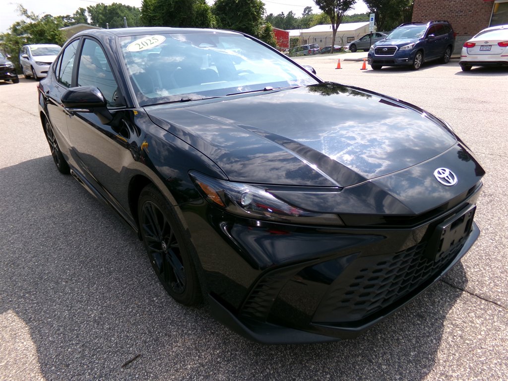 2025 Toyota Camry - $32,512