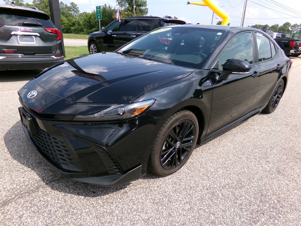 2025 Toyota Camry - $32,512