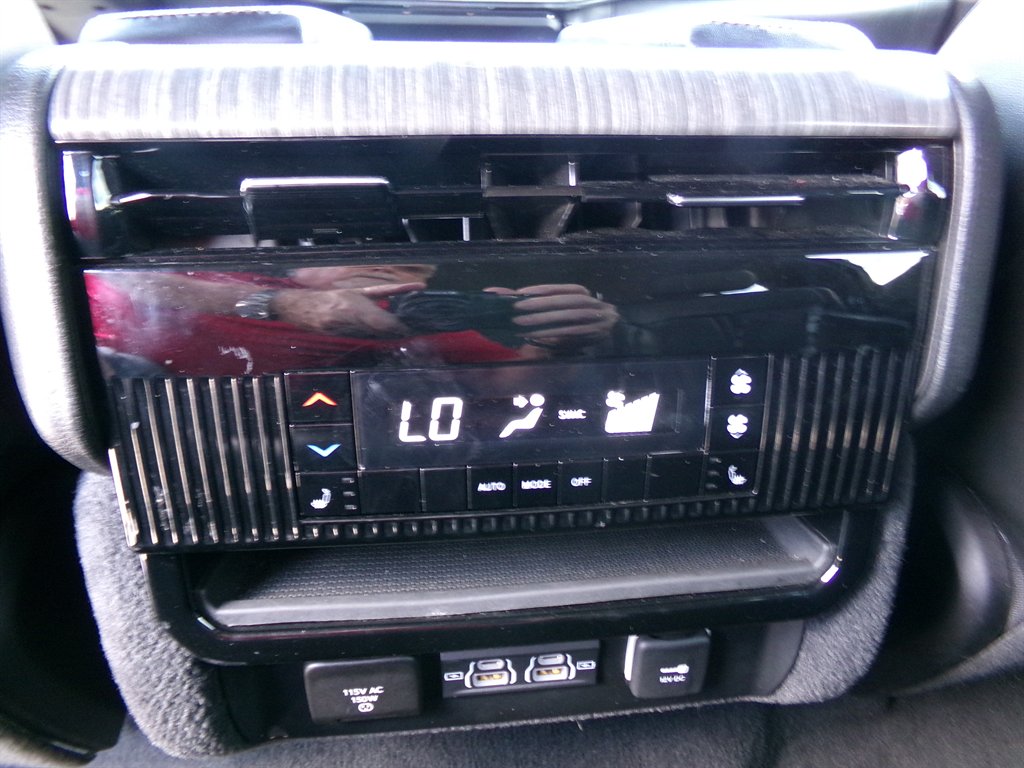 2024 Jeep Wagoneer - $36,945