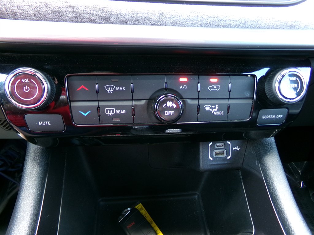 2024 Jeep Compass - $23,945