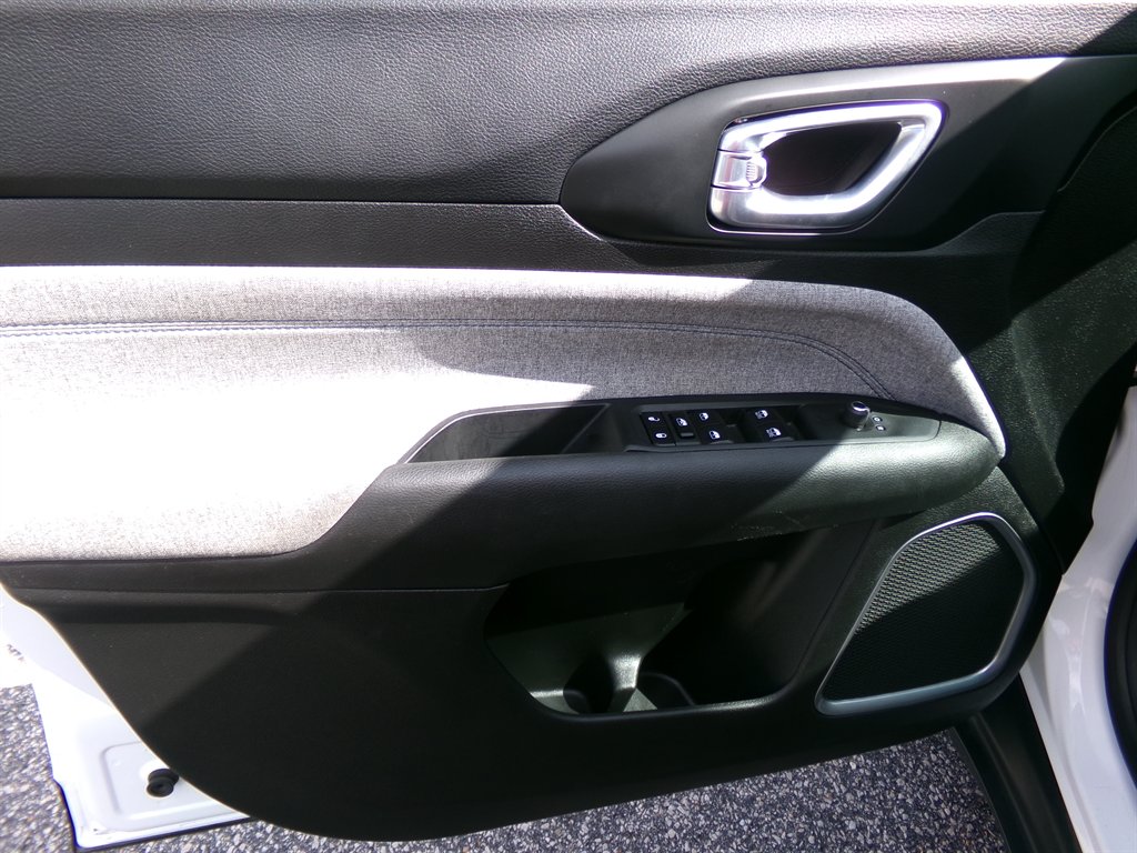 2024 Jeep Compass - $22,569