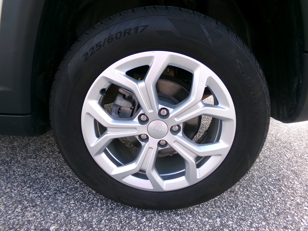 2024 Jeep Compass - $22,569