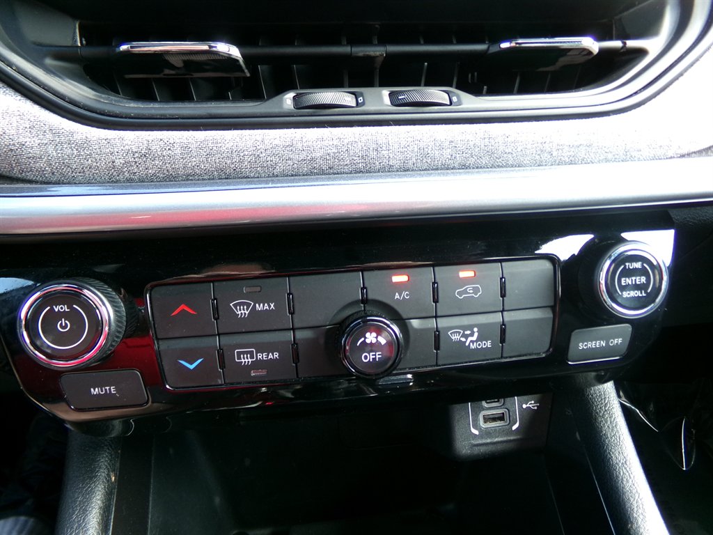 2024 Jeep Compass - $22,569