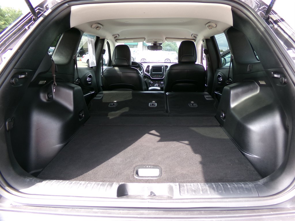 2021 Jeep Cherokee - $17,954