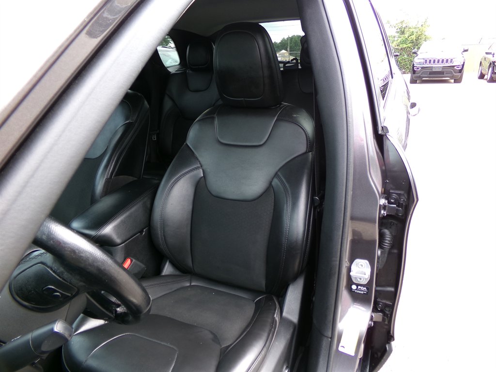 2021 Jeep Cherokee - $17,954