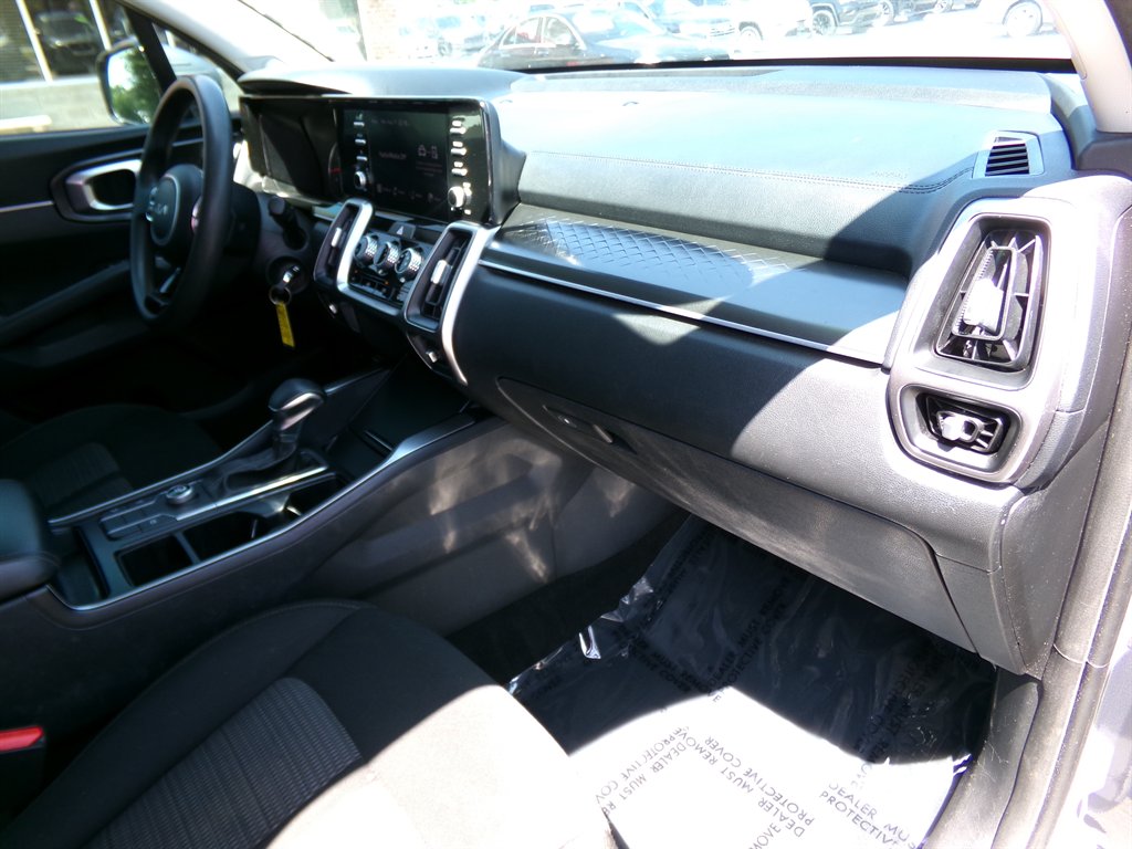 2022 Kia Sorento - $20,977