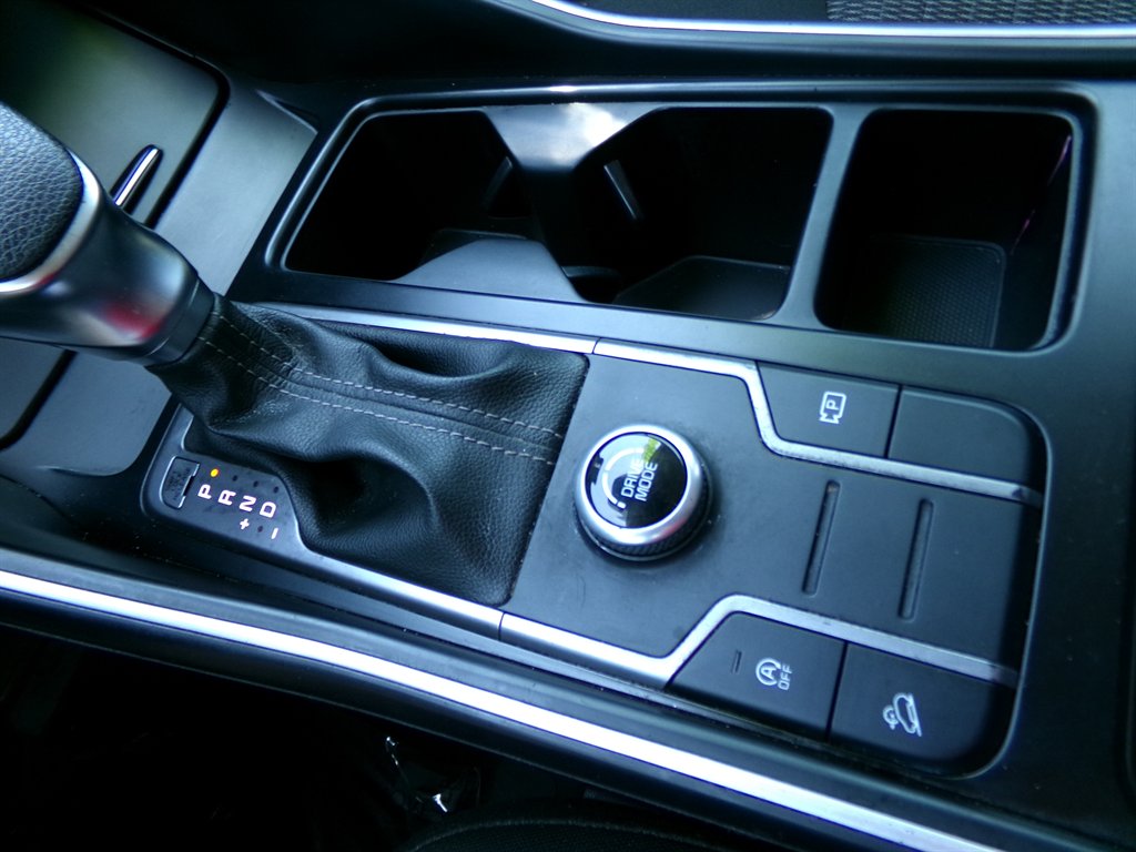 2022 Kia Sorento - $20,977