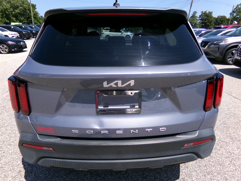 2022 Kia Sorento - $20,977