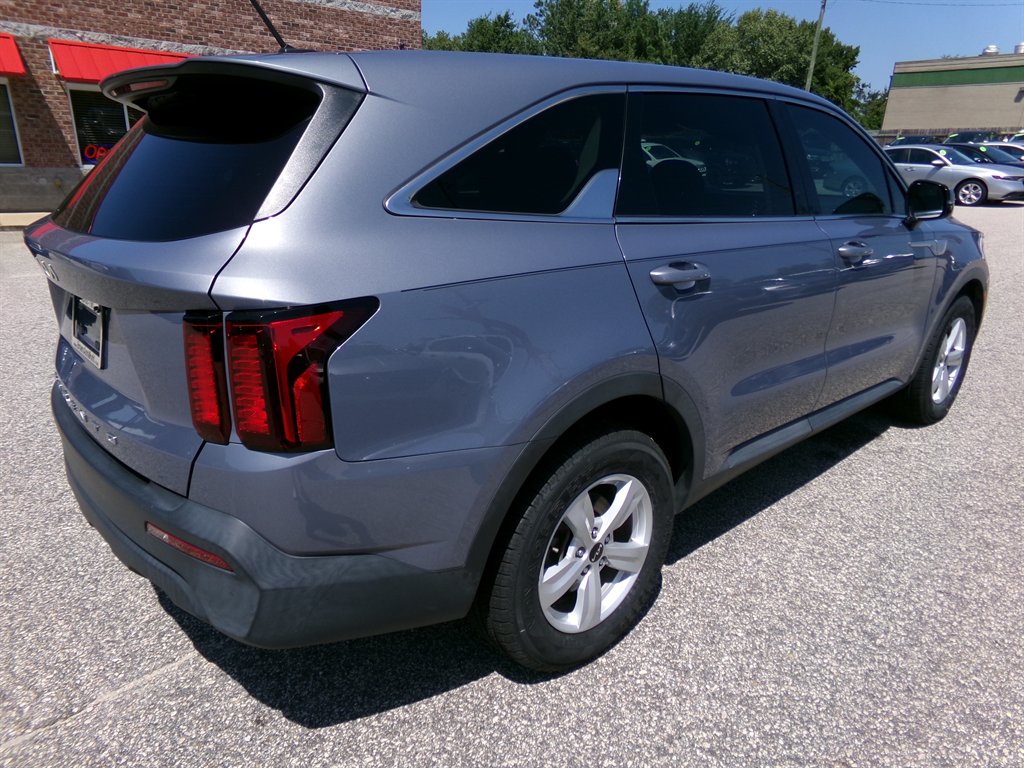 2022 Kia Sorento - $20,977