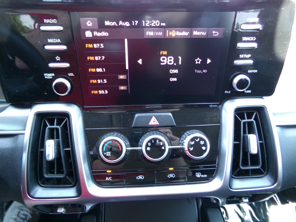 2022 Kia Sorento - $20,977