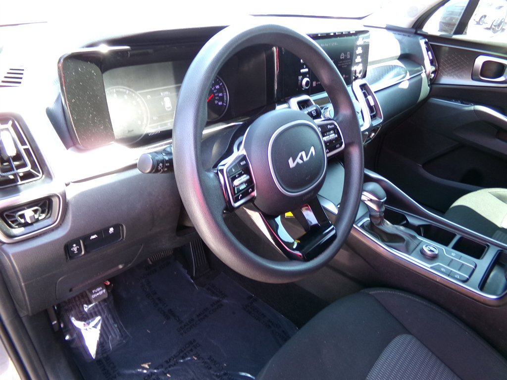 2022 Kia Sorento - $20,977