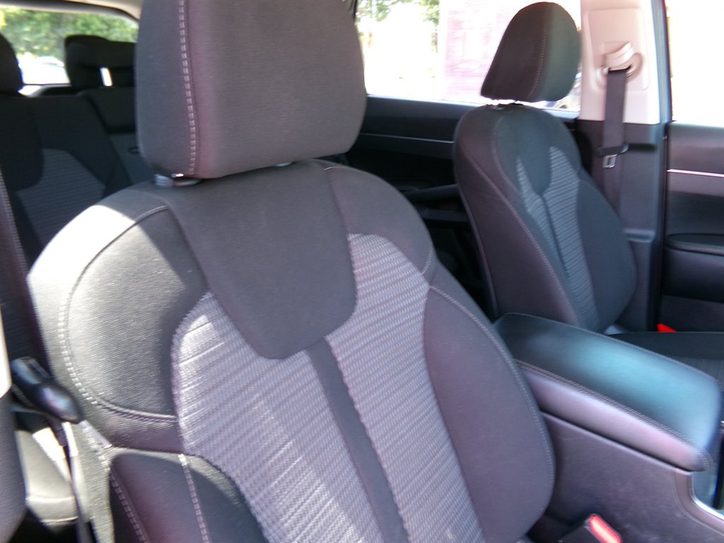 2022 Kia Sorento - $20,977