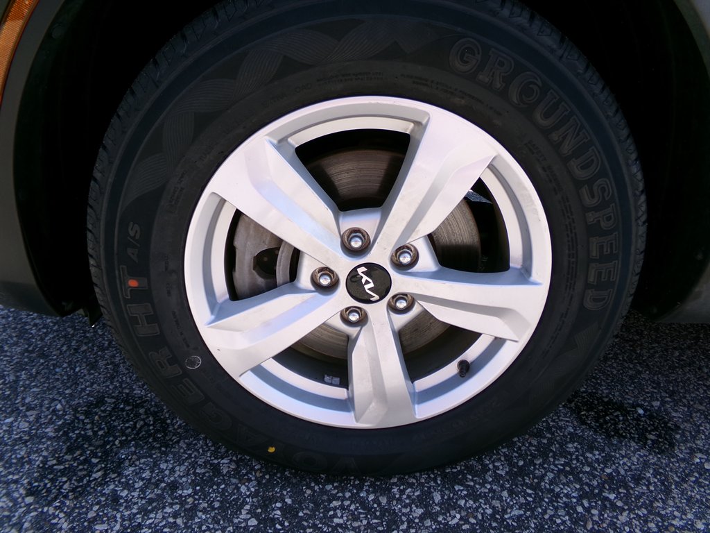 2022 Kia Sorento - $20,977