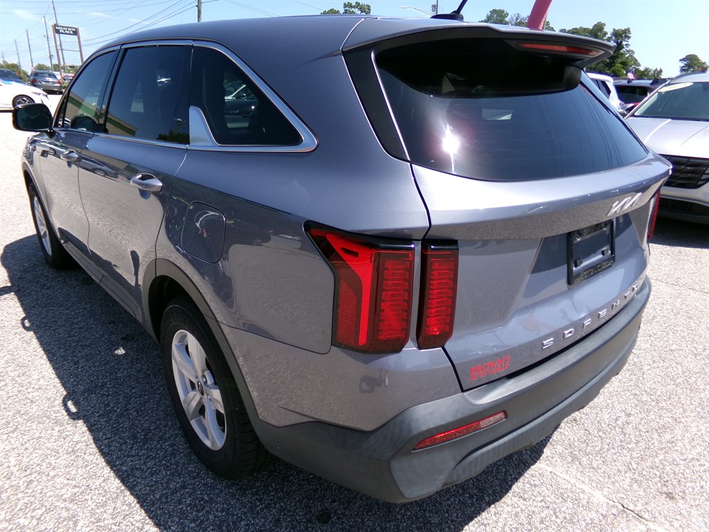 2022 Kia Sorento - $20,977